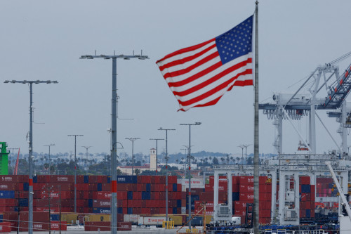 Trumps says will evaluate trade deals in upcoming weeks
